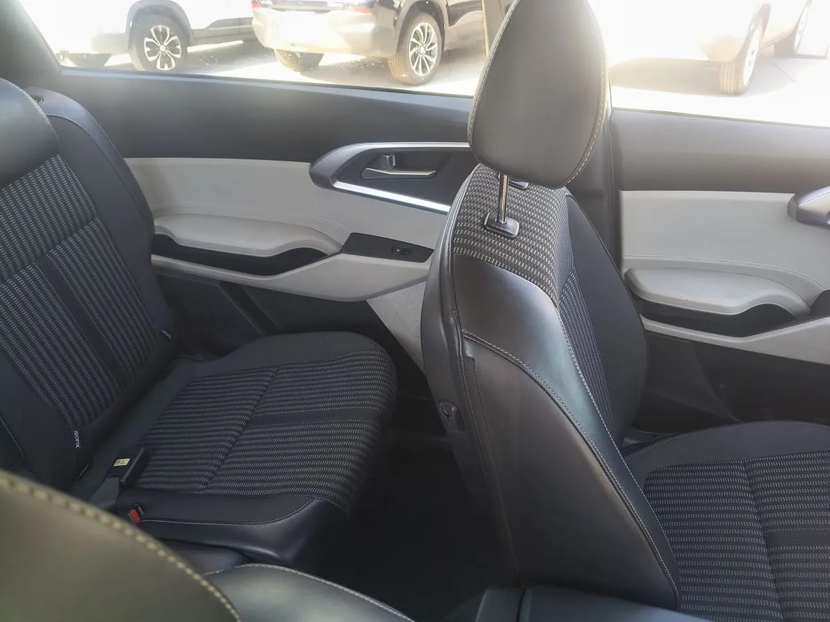 Kia Carens 1.4l Ex Turbo-Gdi Full 4x2 7dct At 5p año 2023