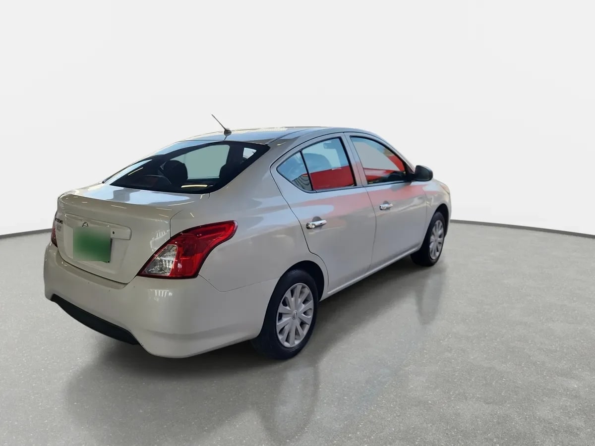 Nissan Versa 1.6 Sense 4x2 Mt 4p año 2021