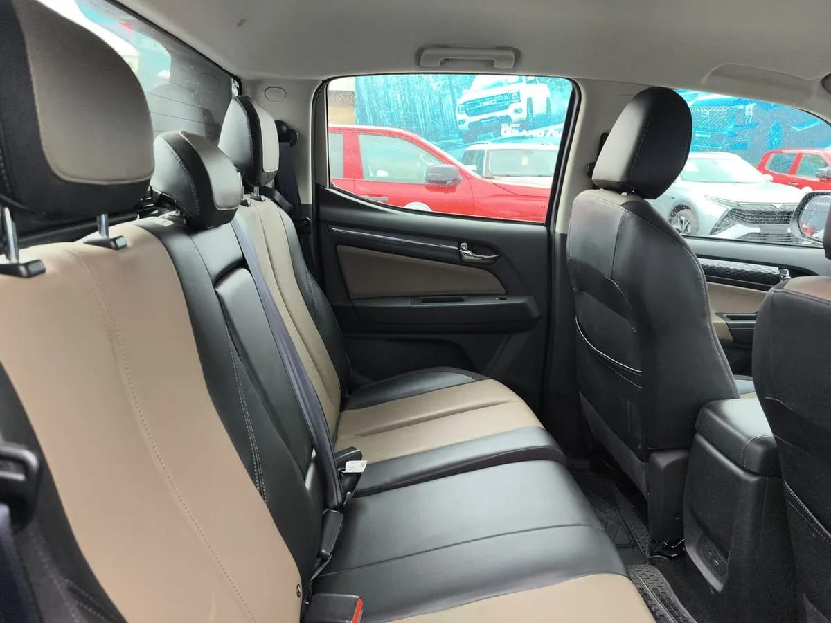 Chevrolet Colorado 2.8 High Country Diesel 4wd At 4p año 2025