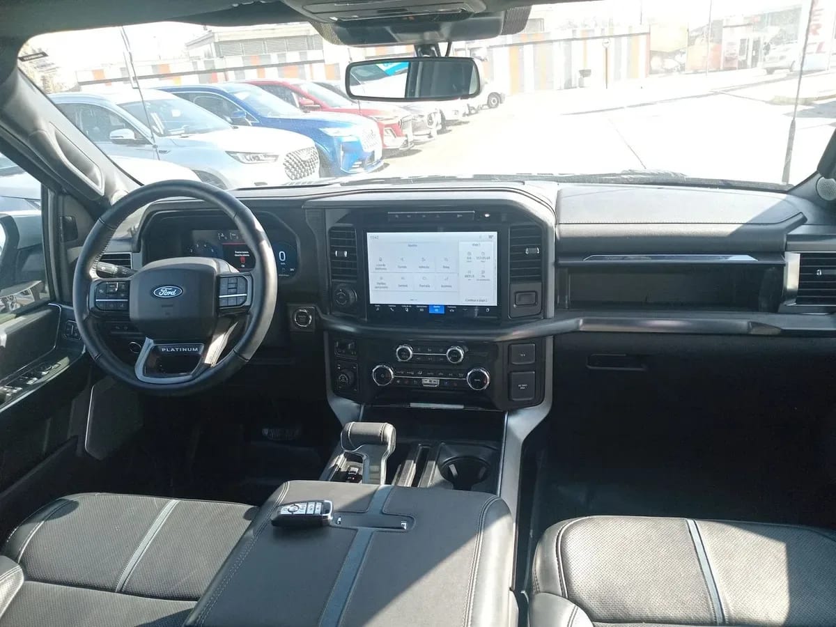 Ford F-150 3.5 Platinum Cc Dob. Cab. 4x4 At 4p año 2025