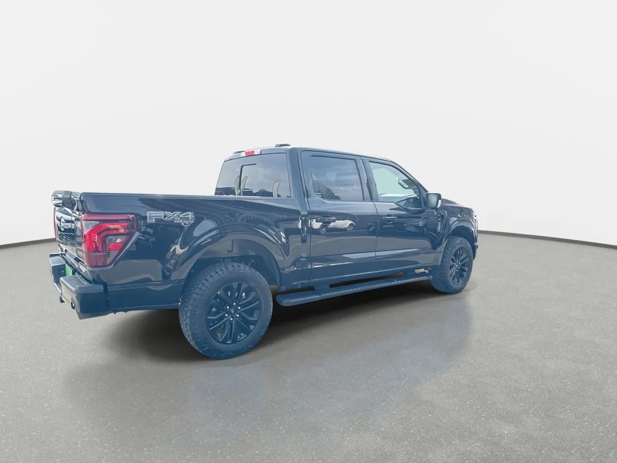Ford F-150 5.0 Lariat Black Cc 4x4 Dob. Cab. At 4p año 2025