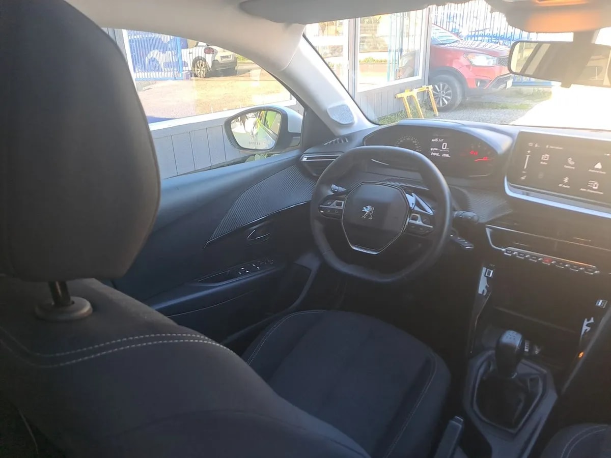 Peugeot 208 1.2 Puretech Active Pack 75 4x2 Mt 5p año 2023
