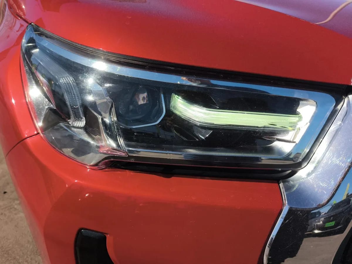 Toyota Hilux 2.8 Srv Diesel 4x4 Dob. Cab. At 4p año 2024