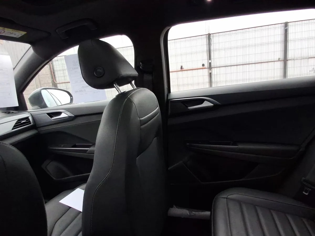 Volkswagen Taos 1.4 Tsi Highline 4x2 At 5p año 2024