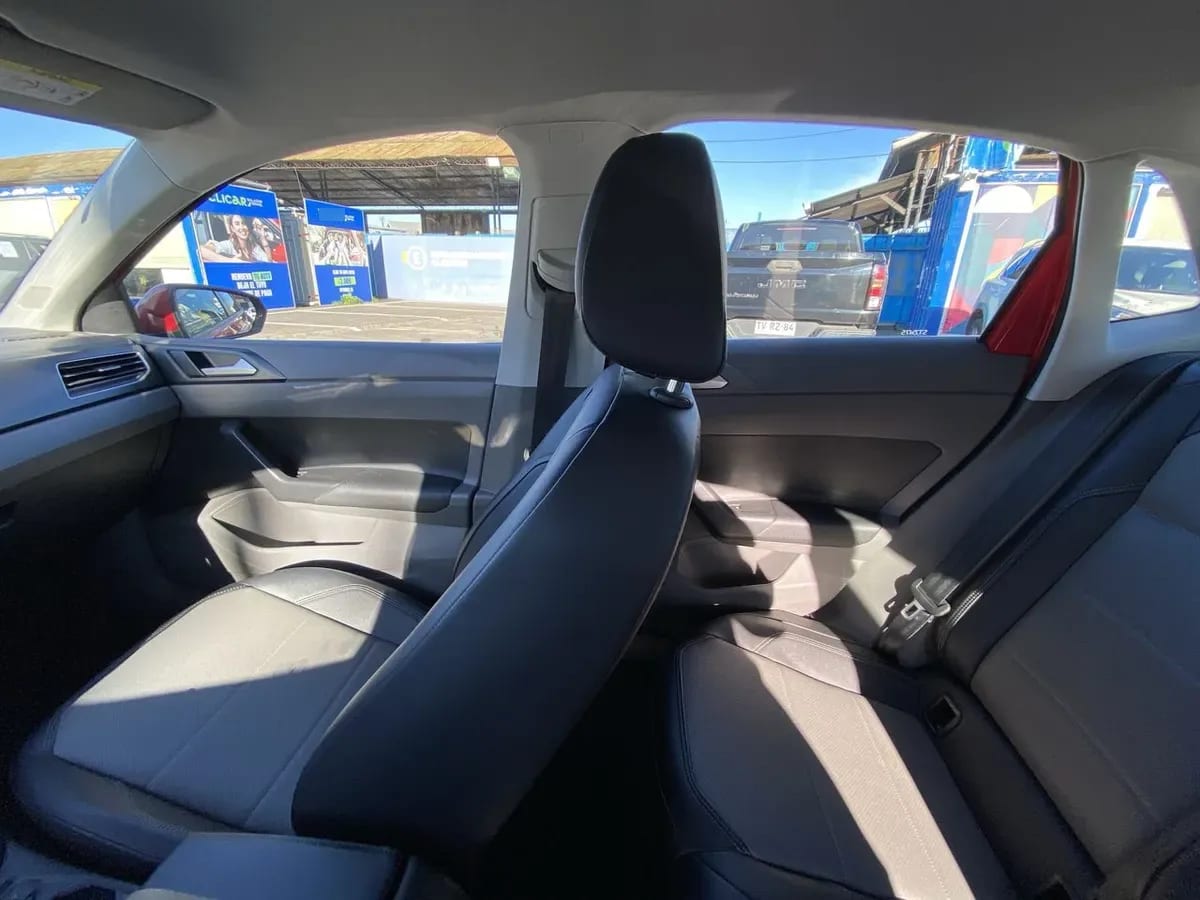 Volkswagen Polo 1.6 Highline 4x2 Hb Mt 5p año 2023