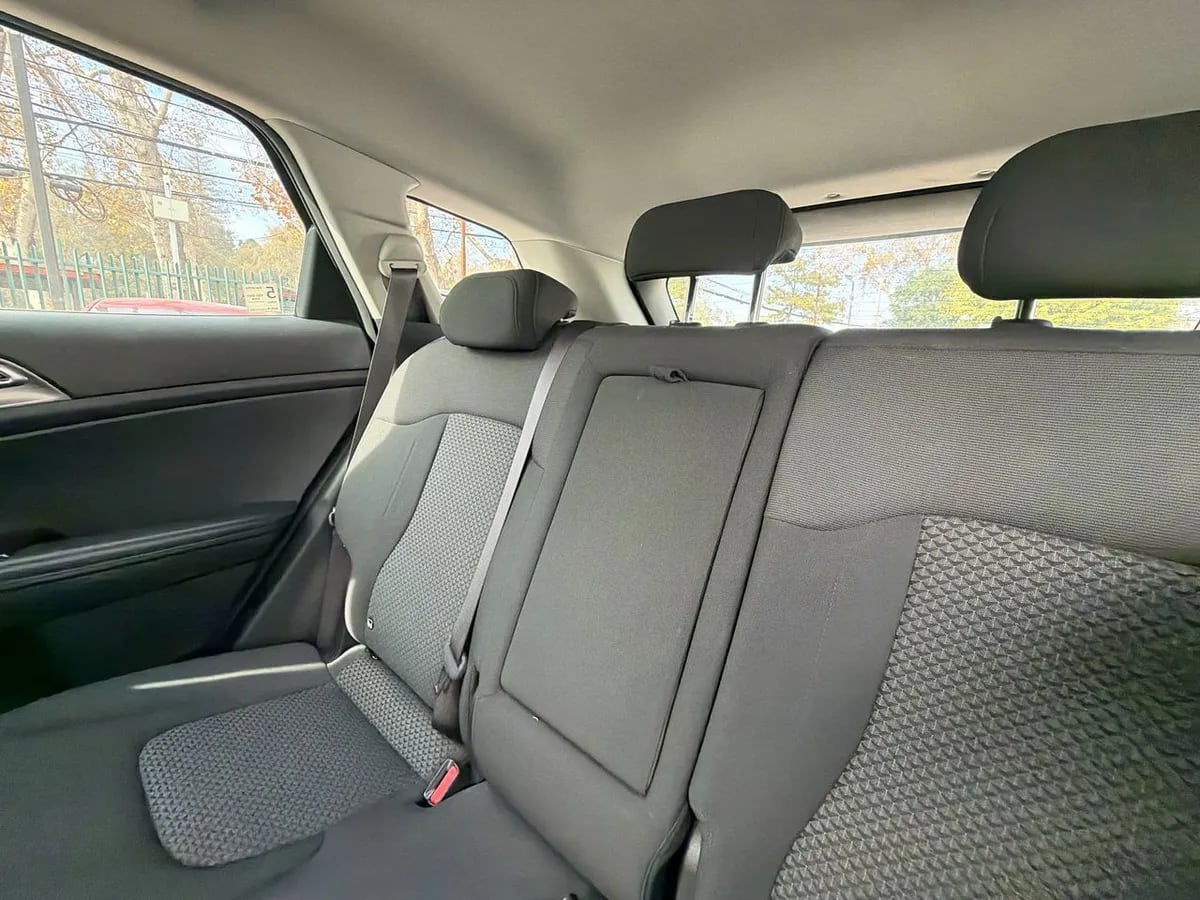 Kia Sportage 2.0 Ex Dies 2wd 8at 5p año 2025