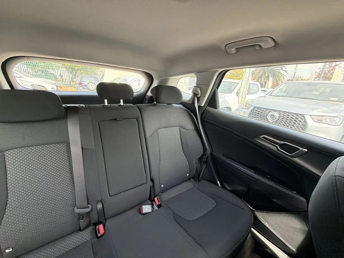 Kia Sportage 2.0 Ex Dies 2wd 8at 5p año 2025