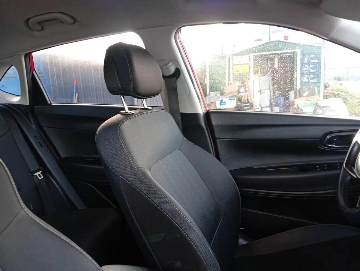 Hyundai I20 1.4 Value Bi3 4x2 Hb At 5p año 2023