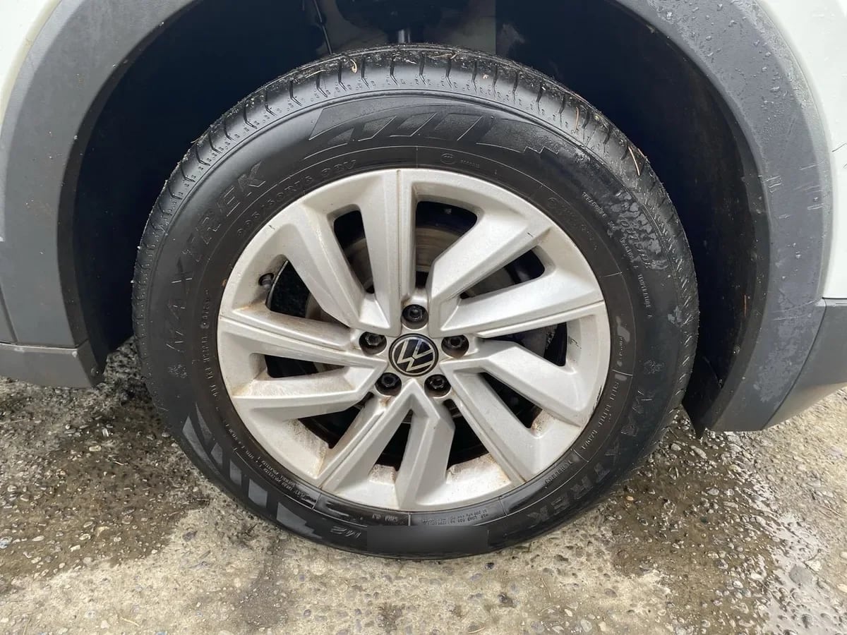 Volkswagen T-Cross 1.0 Tsi Trendline 4x2 5mt 5p año 2024