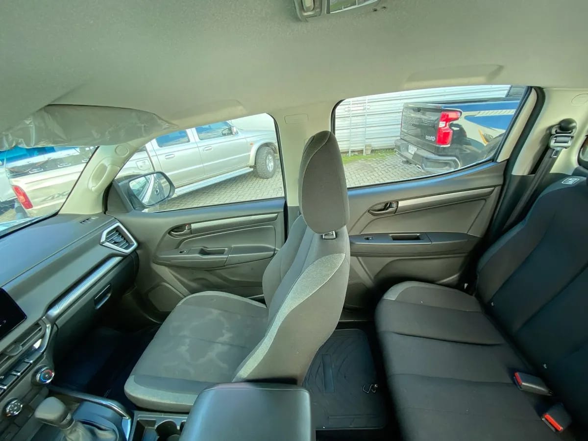 Chevrolet Colorado 2.8 Wt Diesel 4wd At 4p año 2025