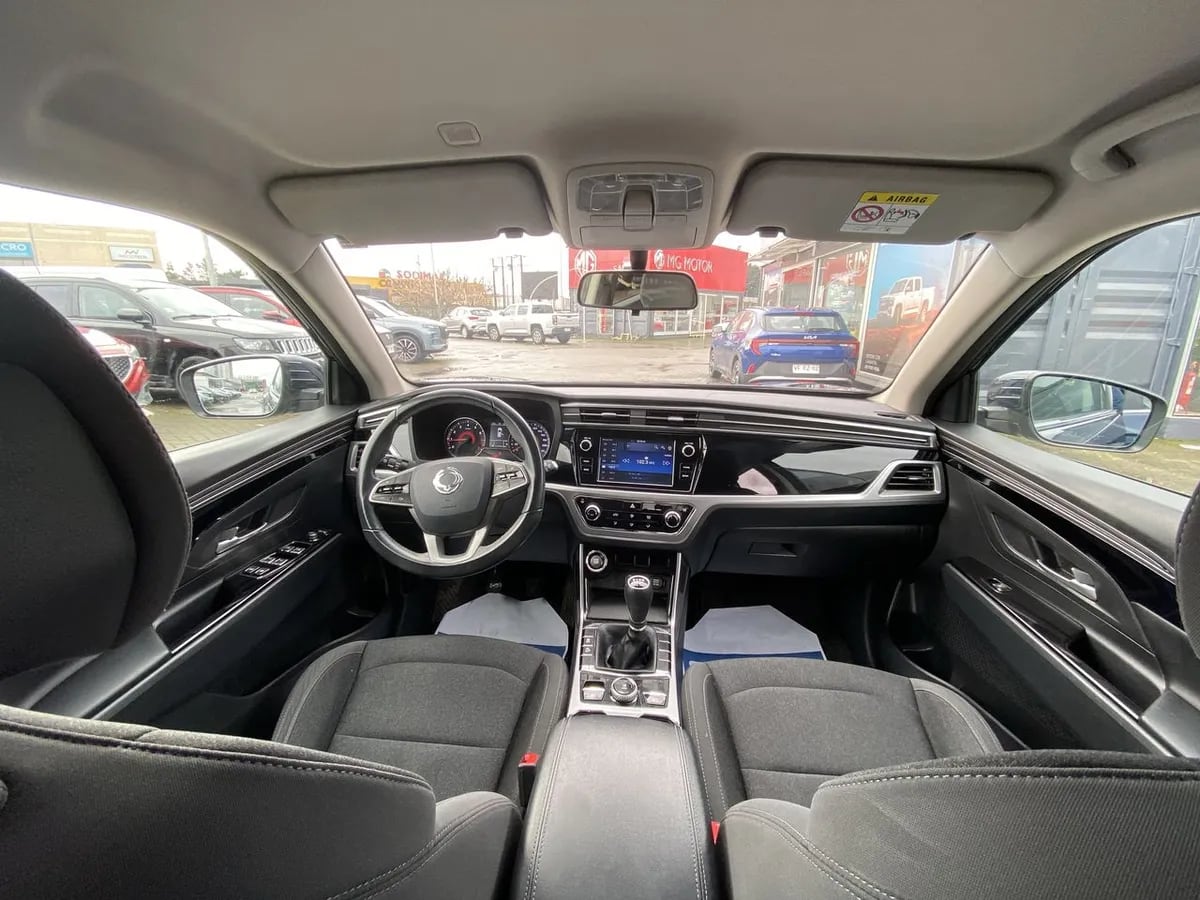 Ssangyong Korando 1.5t Glx Cg101 4x2 Mt 5p año 2022