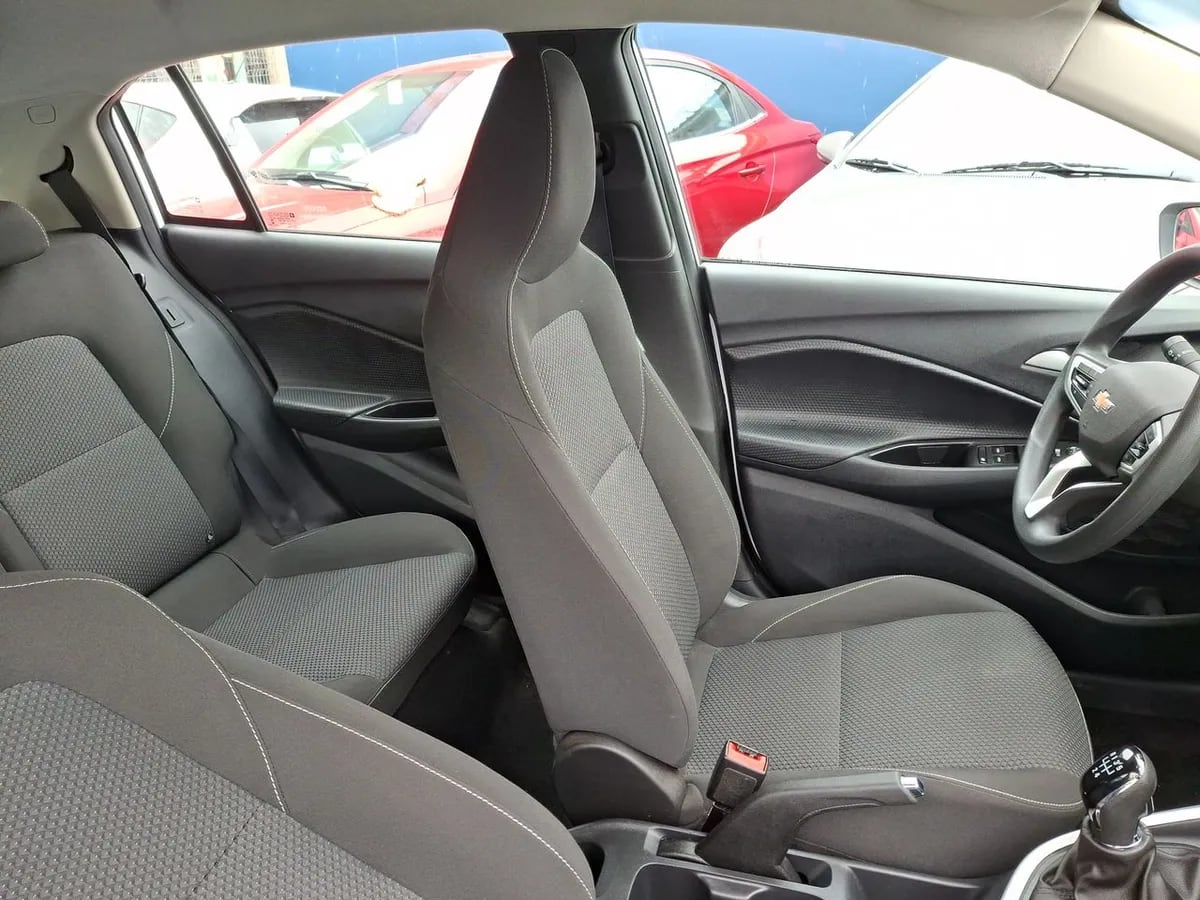 Chevrolet Onix 1.0t Lt P3 4x2 Hb Mt 5p año 2024