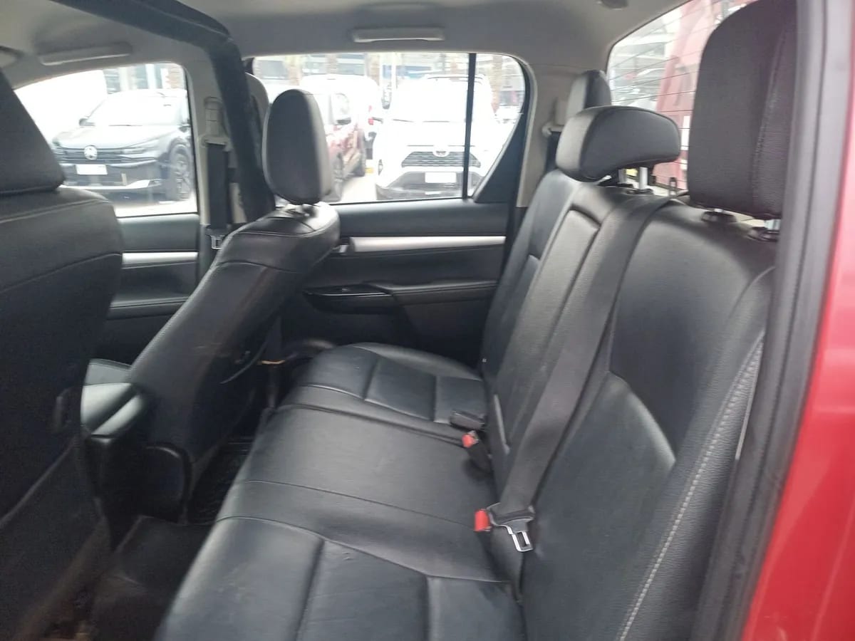 Toyota Hilux 2.8 Srv Diesel 4x4 Dob. Cab. At 4p año 2024