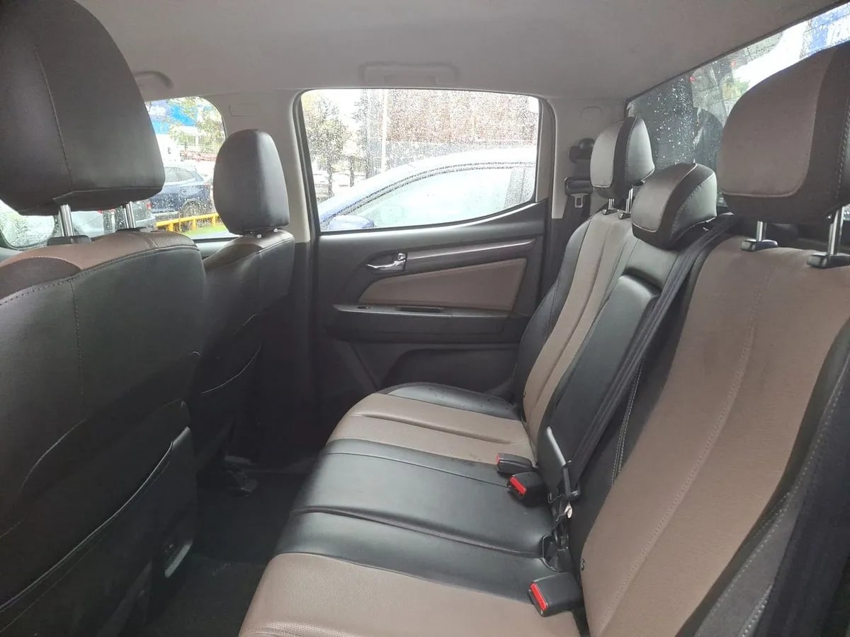 Chevrolet Colorado 2.8 High Country Diesel 4wd At 4p año 2025