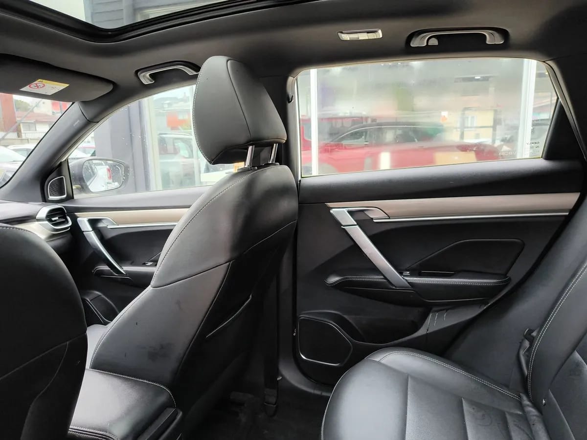 Geely Coolray 1.5 Gf Sport 4x2 At 5p año 2023