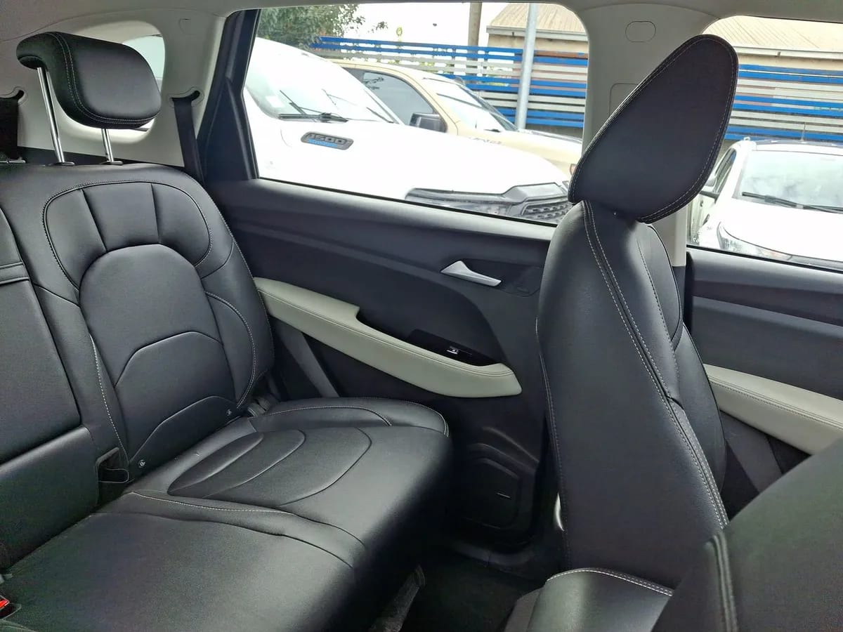 Chevrolet Captiva 1.5t Premier Fwd Mt 5p año 2023