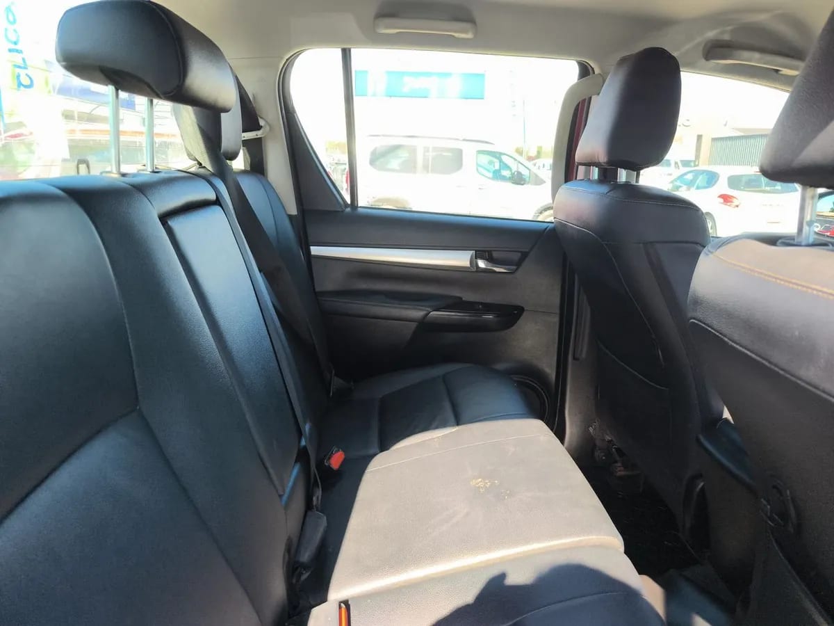 Toyota Hilux 2.8 Srv Diesel 4x4 Dob. Cab. At 4p año 2024