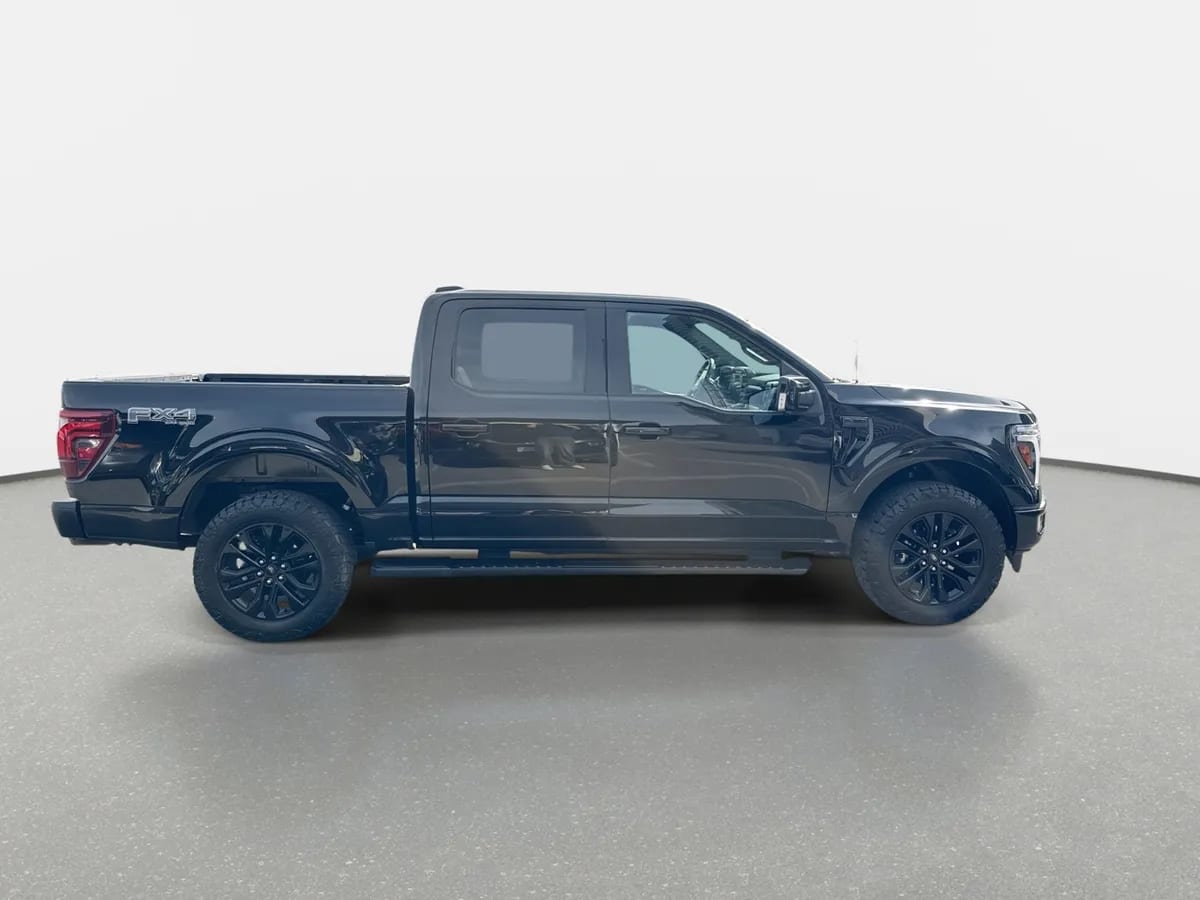 Ford F-150 5.0 Lariat Black Cc 4x4 Dob. Cab. At 4p año 2025
