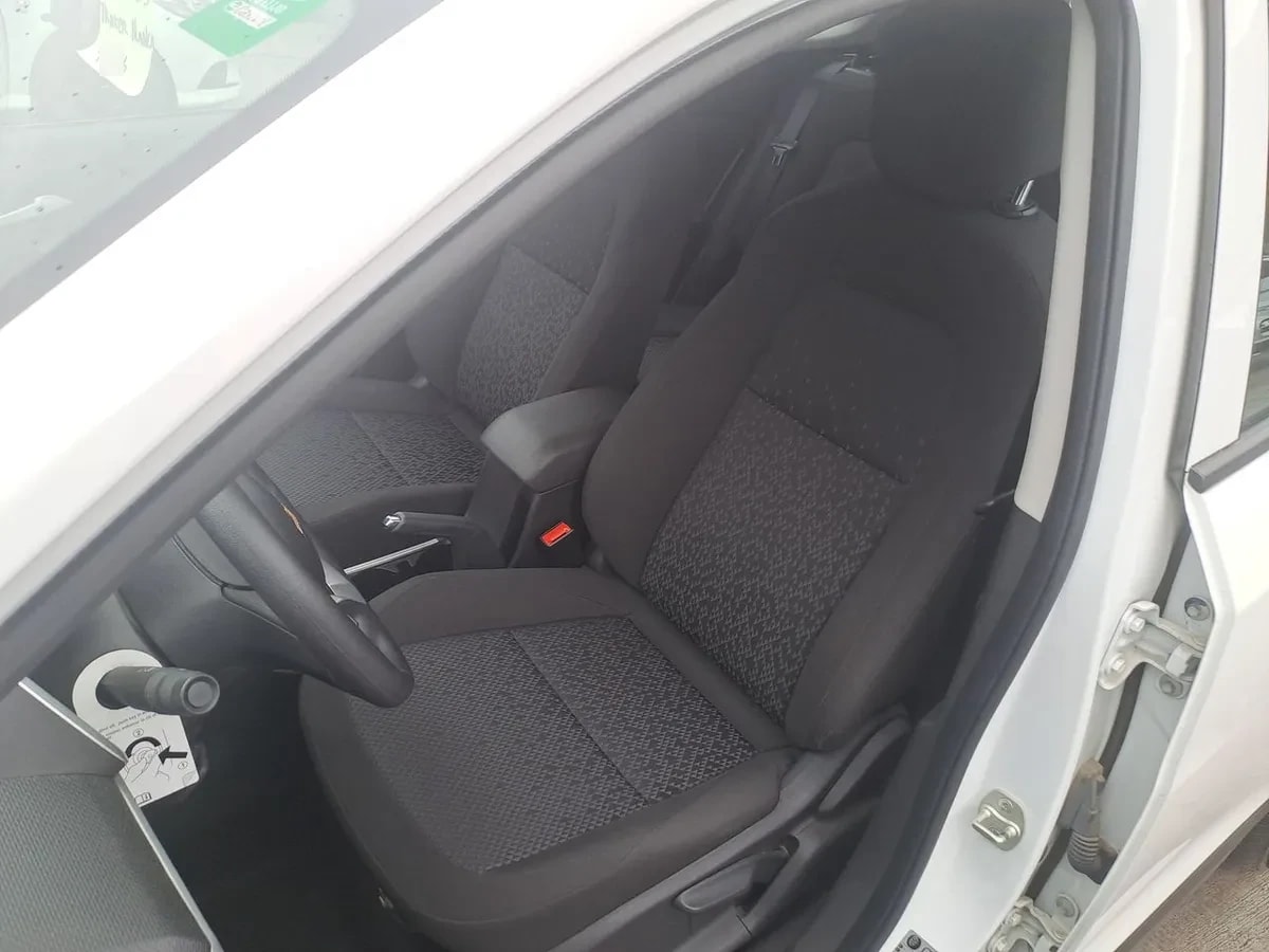 Chevrolet Tracker 1.2t Ls Fwd Mt 5p año 2023