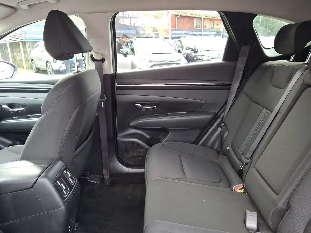 Hyundai Tucson 2.0 Nx4 Plus Fl 2wd At 5p año 2025