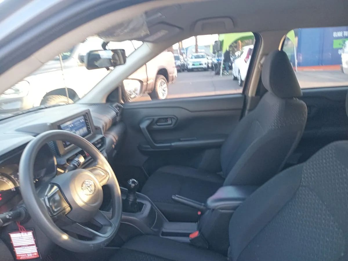 Toyota Raize 1.2 I 4x2 Mt 5p año 2023
