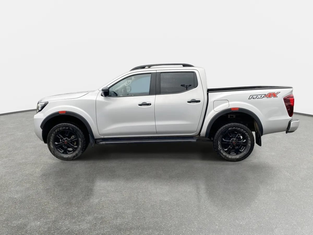 Nissan Navara 2.3d Pro4x Diesel 4x4 Dob.cab. At 4p año 2023