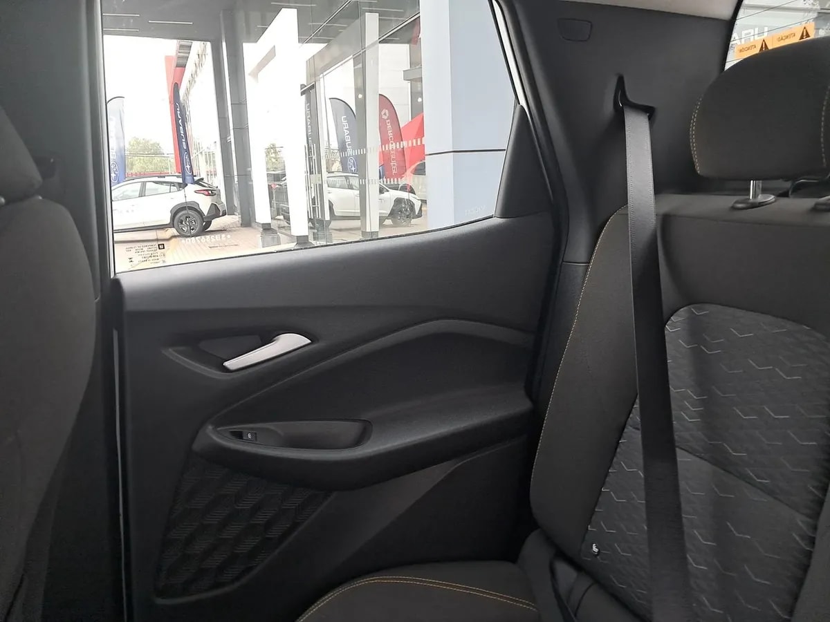 Chevrolet Montana 1.2t Lt R 4x2 Mt 4p año 2025