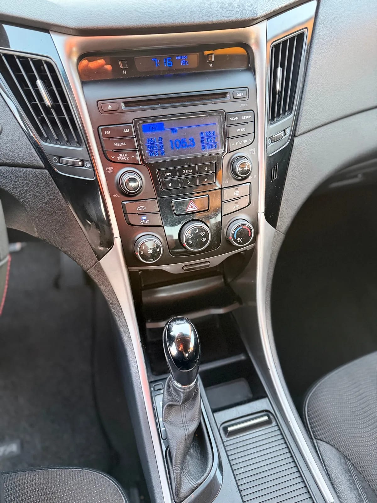 HYUNDAI SONATA 2.0 Yf Gls Sun At año 2014