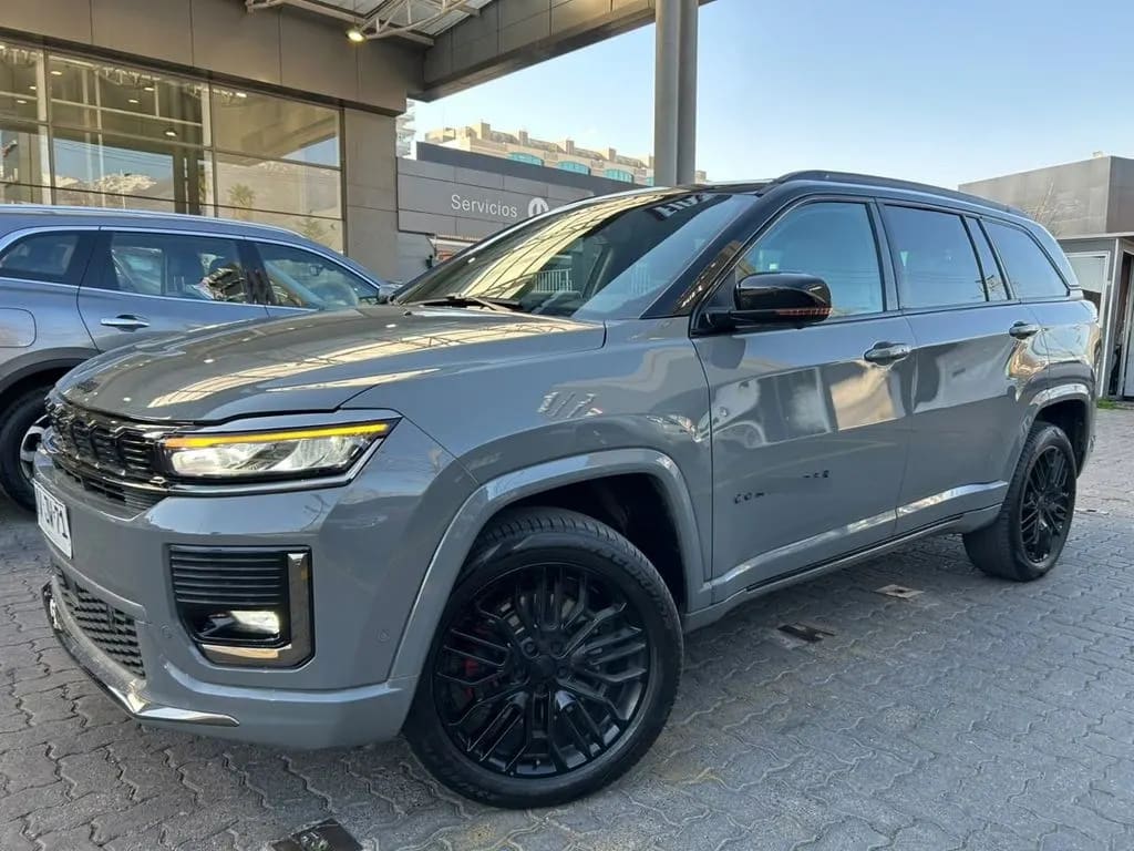 Jeep Commander Blackhawk 4x4 2.0 Aut año 2026