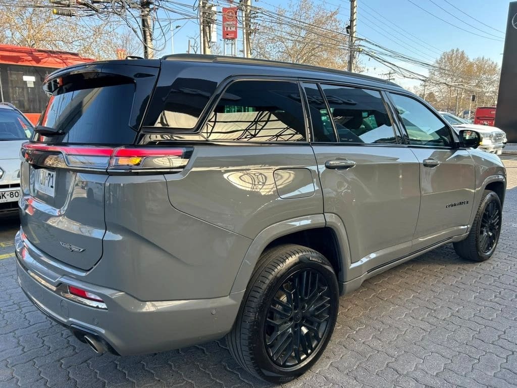 Jeep Commander Blackhawk 4x4 2.0 Aut año 2026
