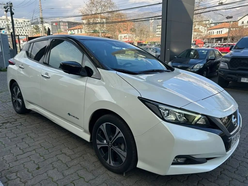 Nissan Leaf Ze1 año 2022