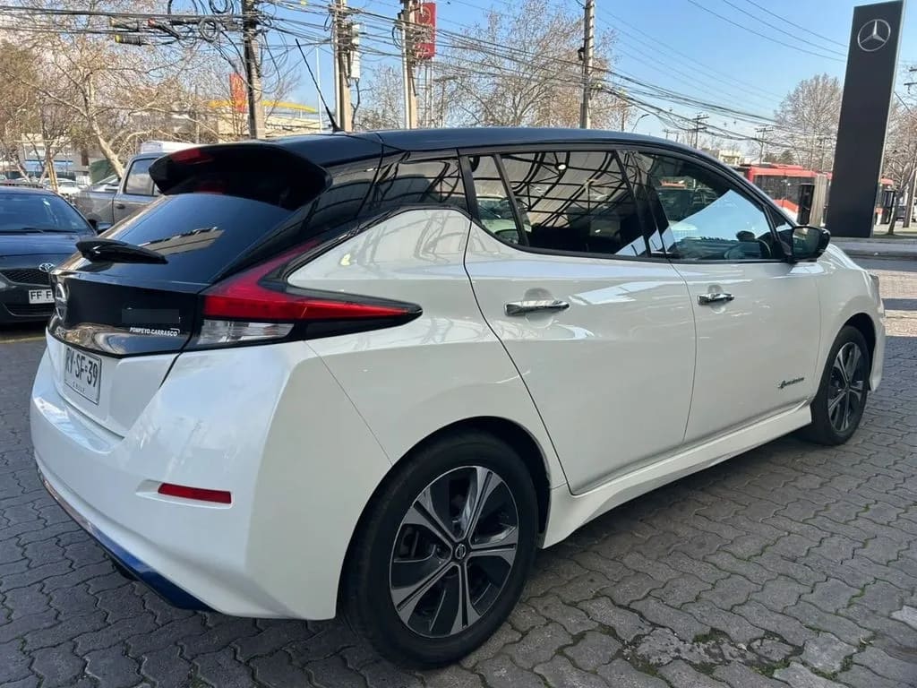 Nissan Leaf Ze1 año 2022