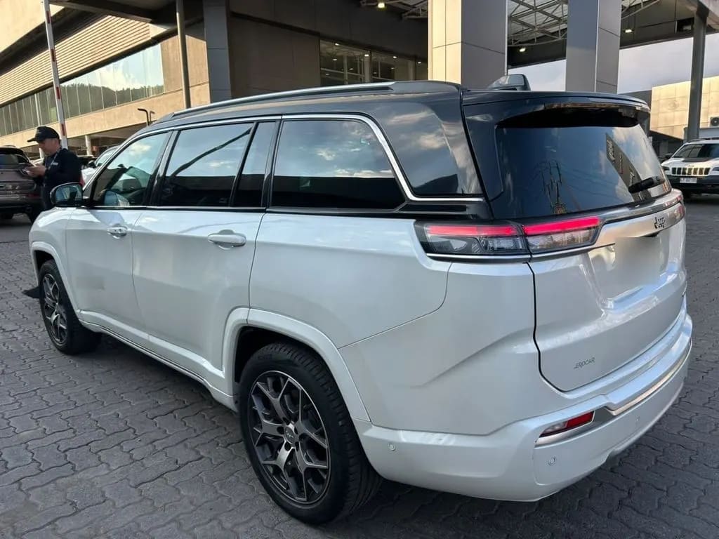 Jeep Commander Overland 1.3 Aut año 2023