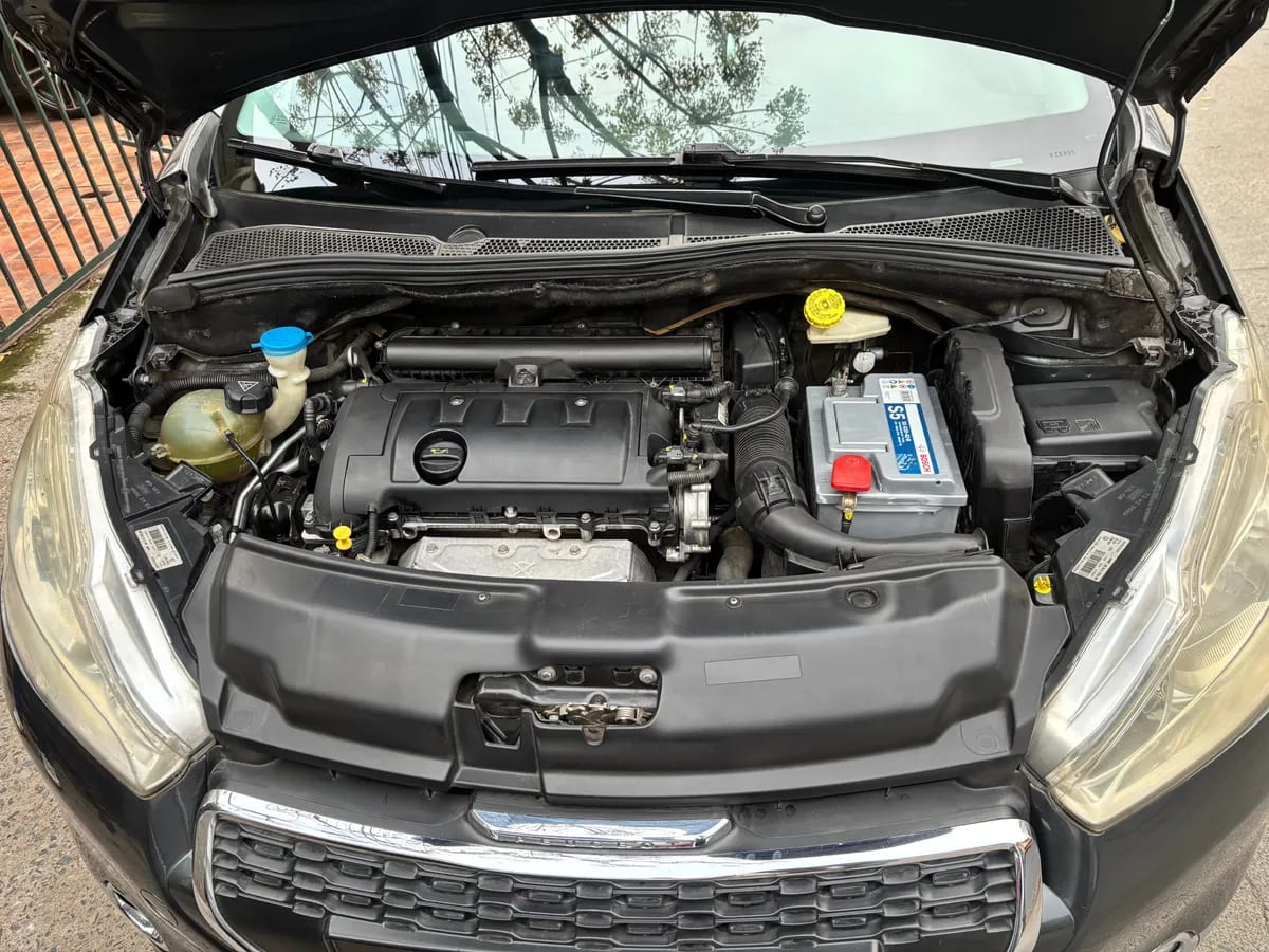 PEUGEOT 208 1.6 Allure Vti At año 2014