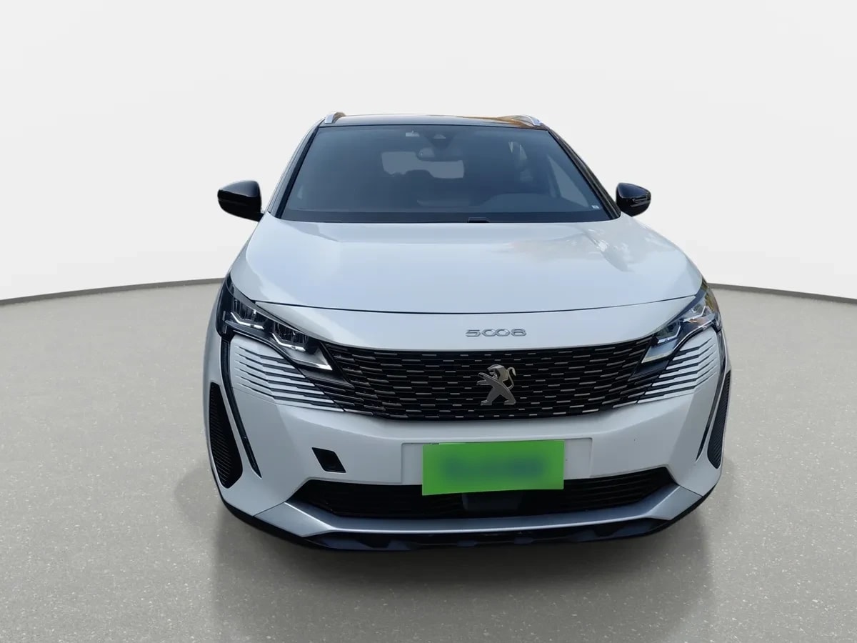 Peugeot 5008 1.5 Allure Pack Bluehdi 130 4x2 Eat8 5p año 2024