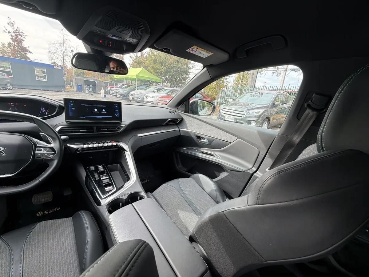 Peugeot 3008 1.5 Allure Pack Bluehdi 130 4x2 Eat8 5p año 2024