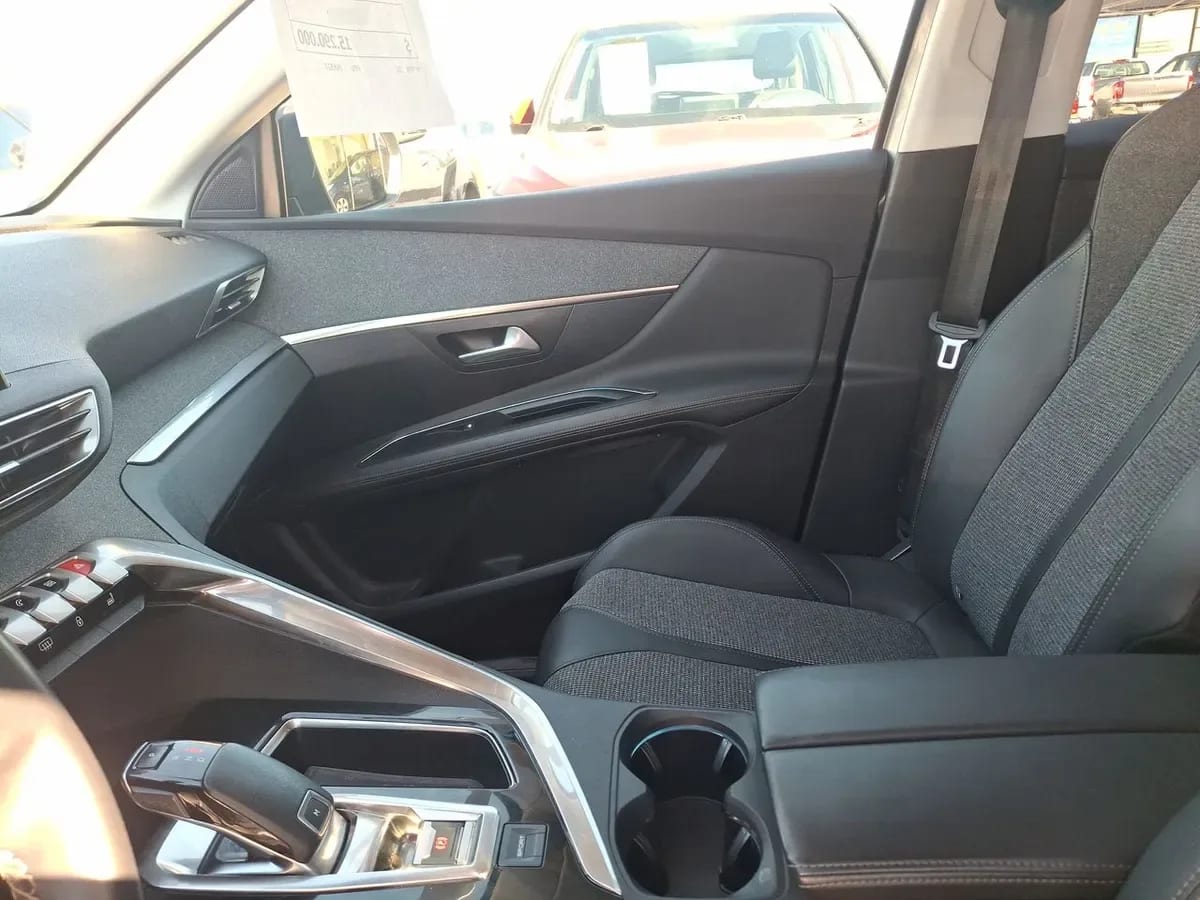 Peugeot 3008 1.6 Allure Thp 4x2 165 Eat6 5p año 2021