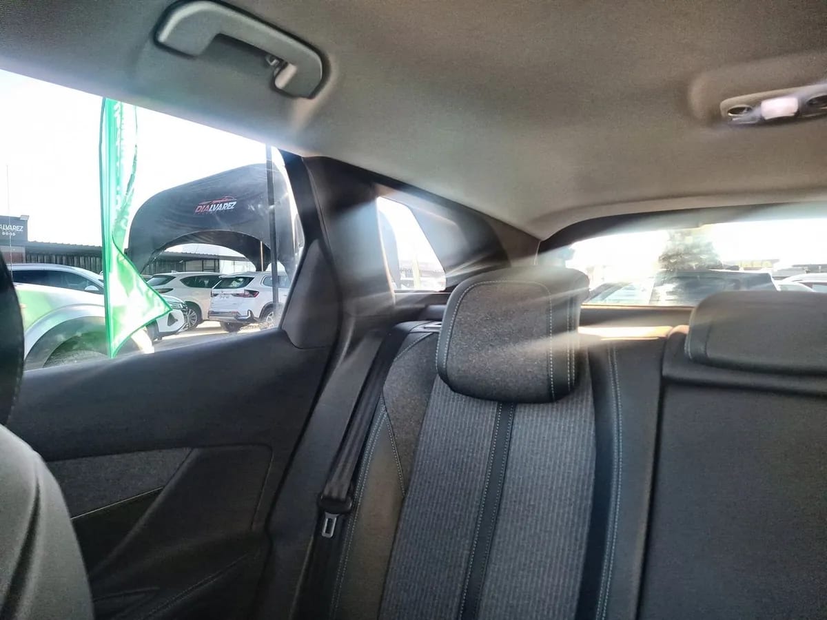 Peugeot 3008 1.5 Allure Pack Bluehdi 4x2 130 Eat8 5p año 2022