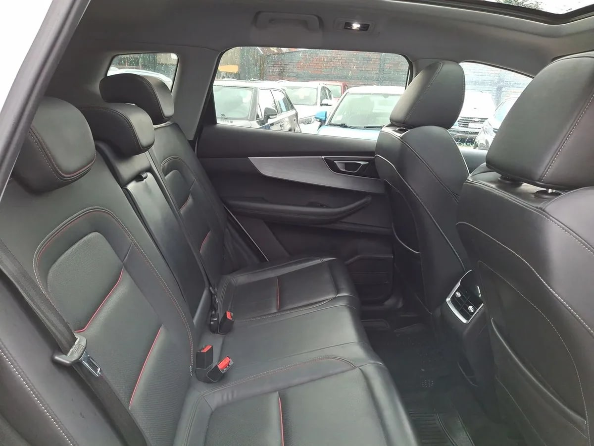 Chery Tiggo 7 Pro 1.5t Glx 4x2 Bicolor Cvt At 5p año 2023