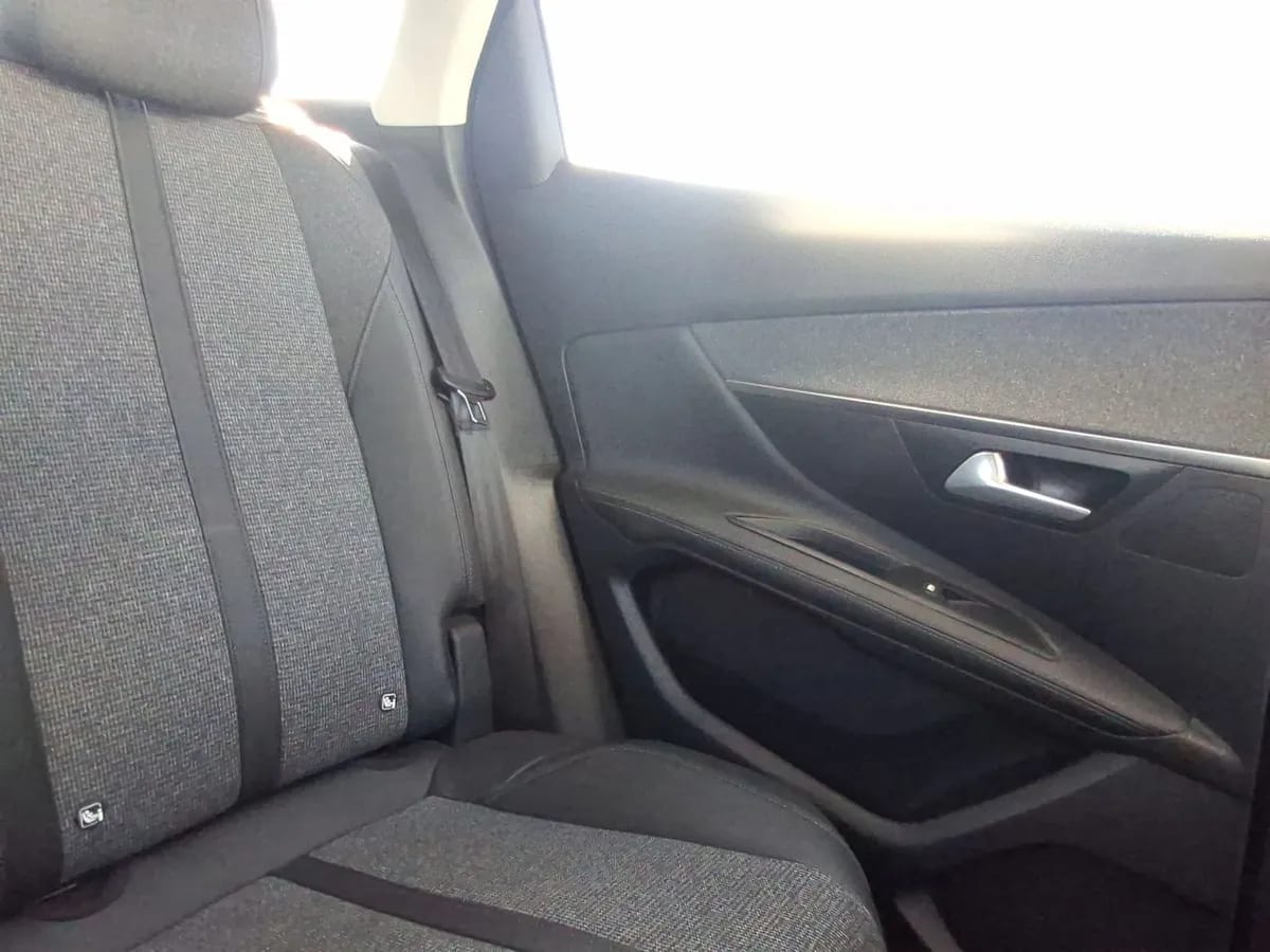 Peugeot 3008 1.6 Allure Thp 4x2 165 Eat6 5p año 2021