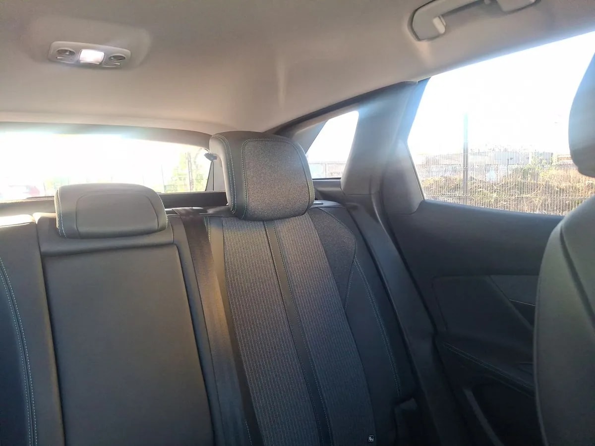 Peugeot 3008 1.5 Allure Pack Bluehdi 4x2 130 Eat8 5p año 2022