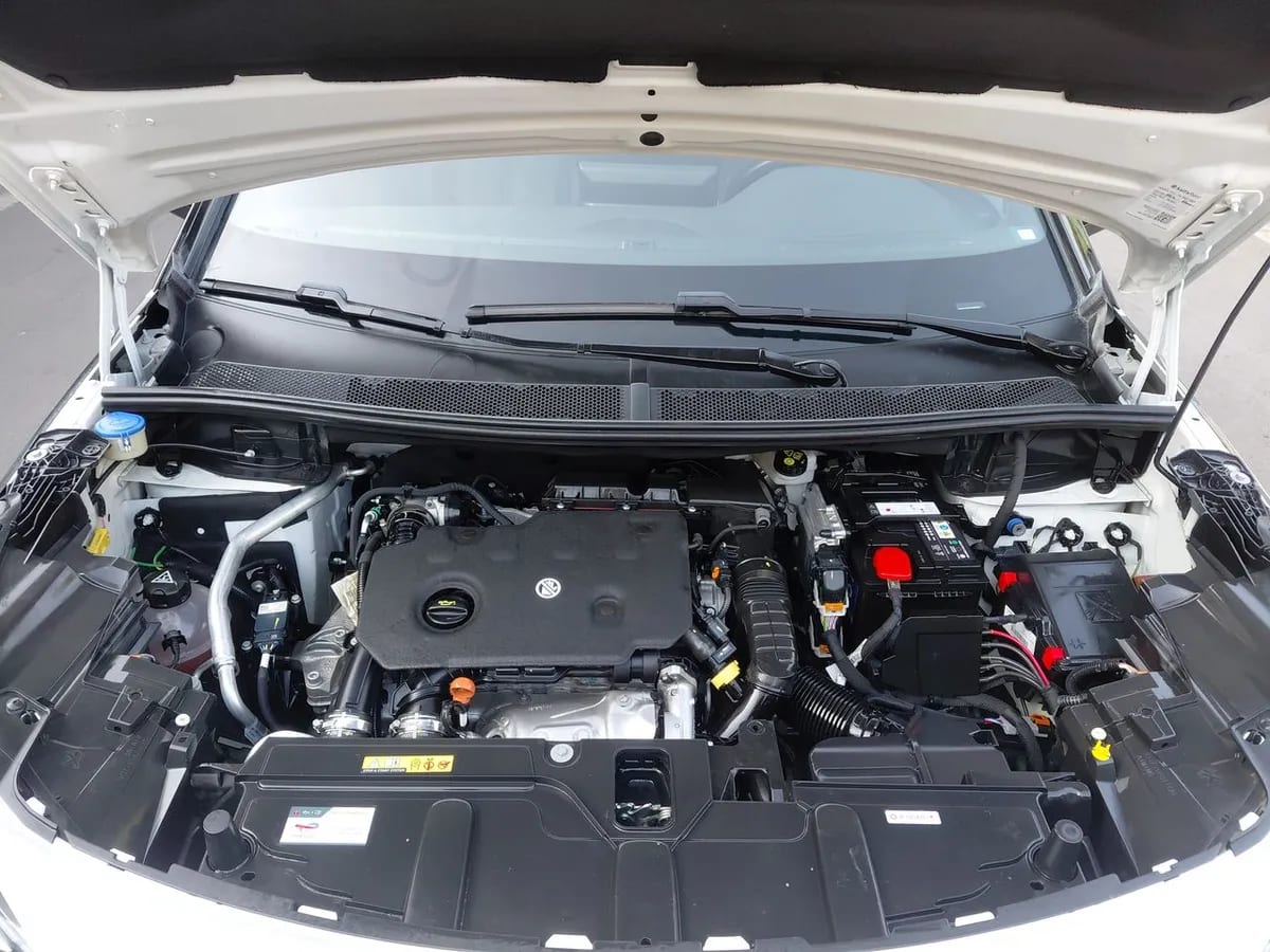 Peugeot 5008 1.5 Allure Pack Bluehdi 130 4x2 Eat8 5p año 2024