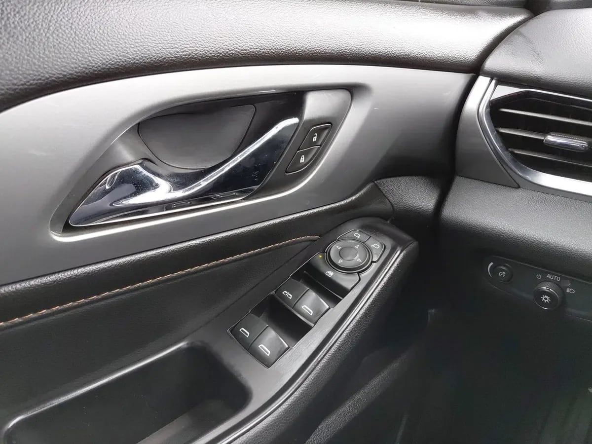 Chevrolet Traverse 3.6l Lt Fwd Ii At 5p año 2020