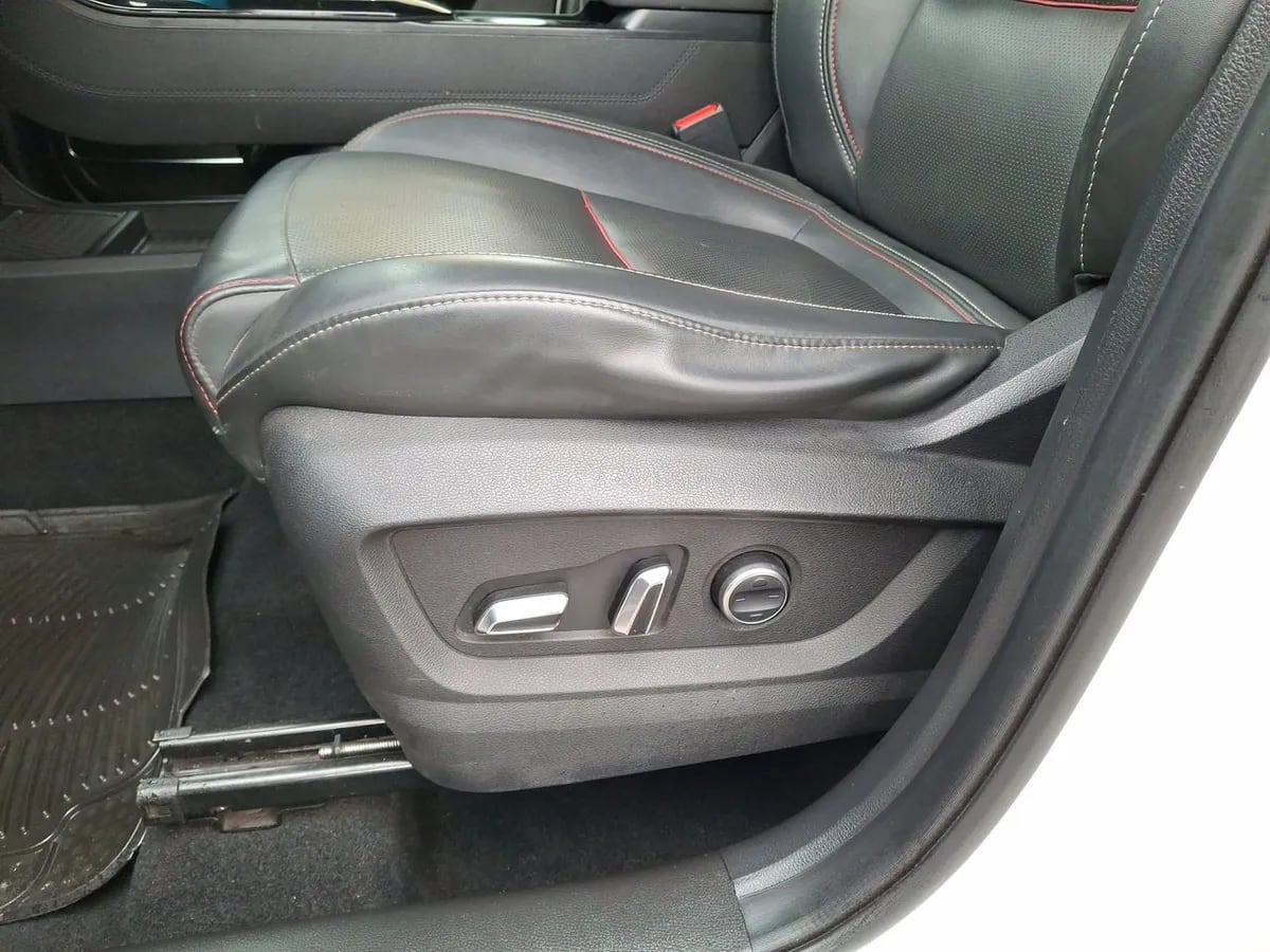 Chery Tiggo 7 Pro 1.5t Glx 4x2 Bicolor Cvt At 5p año 2023