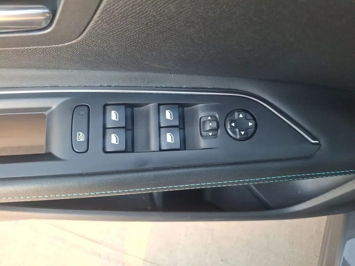 Peugeot 3008 1.5 Allure Pack Bluehdi 4x2 130 Eat8 5p año 2022