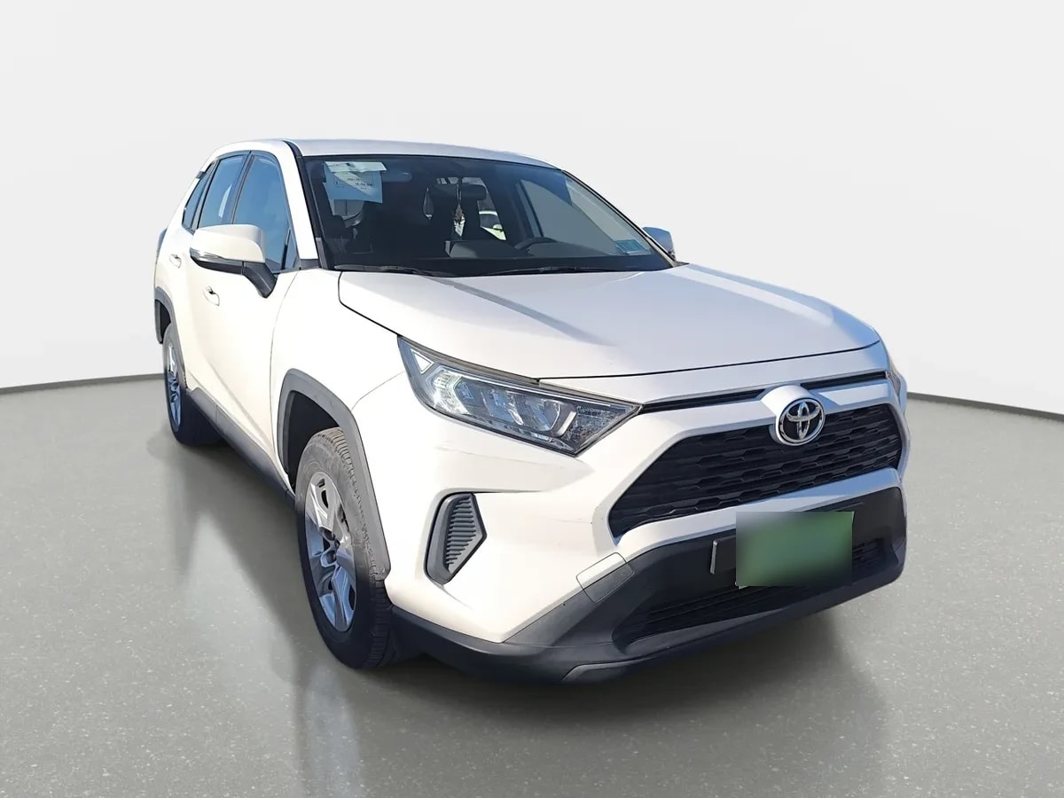 Toyota Rav 4 2.0 Le 4x2 Mt 5p año 2021