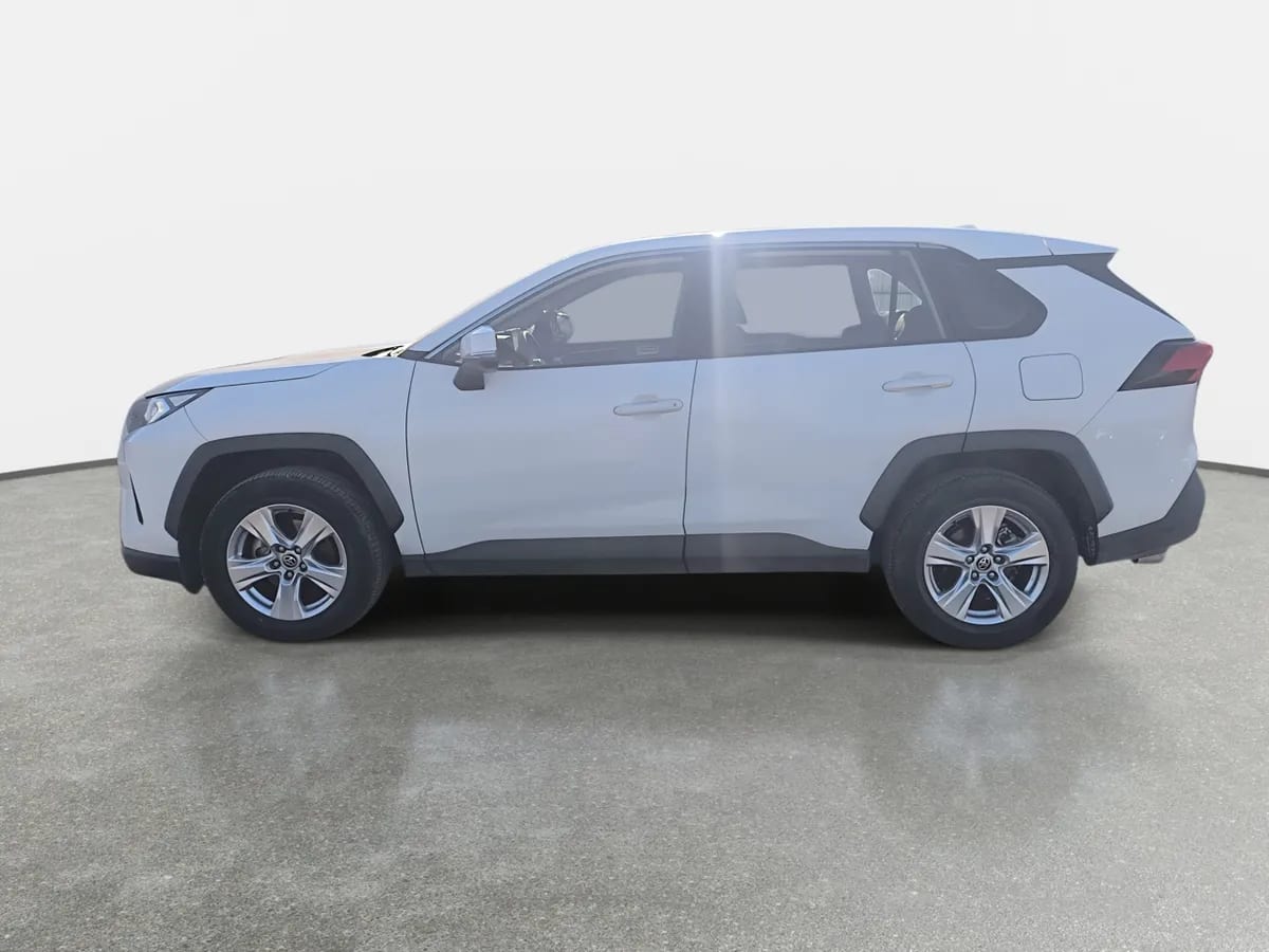 Toyota Rav 4 2.0 Le 4x2 Mt 5p año 2021