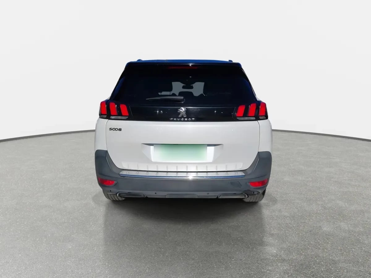 Peugeot 5008 1.5 Allure Bluehdi 4x2 130 Eat6 5p año 2020