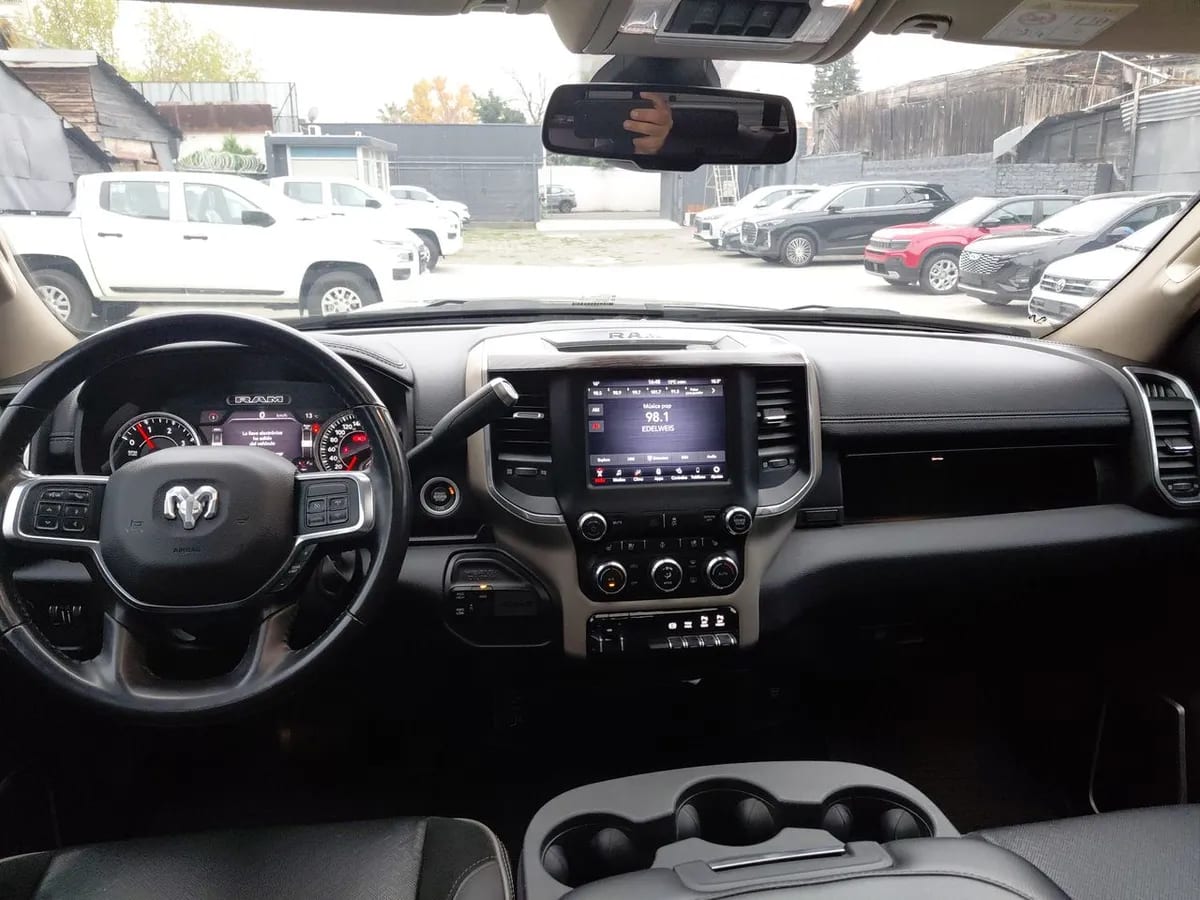 Ram 2500 6.7 Laramie 4x4 Dob. Cab. At 4p año 2021