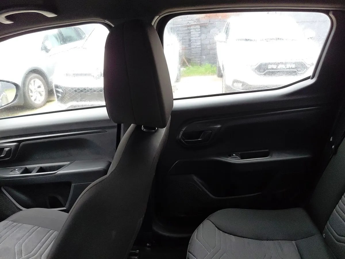 Ram 700 1.3 Bighorn 4x2 Dob. Cab. Mt 4p año 2024